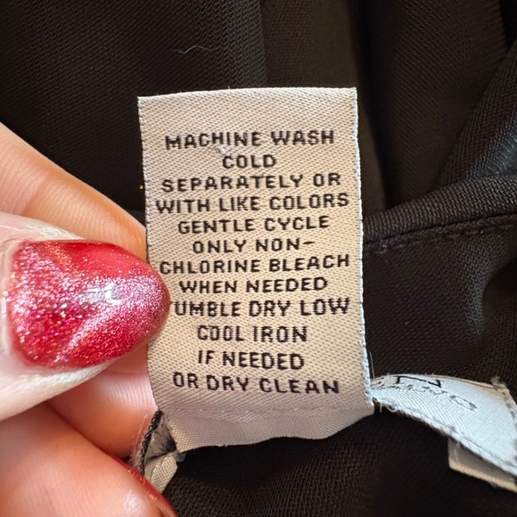 Carmen Marc Valvo Elegant Black Dress with Flared Sleeves size 6. NWOT - Picture 10 of 10